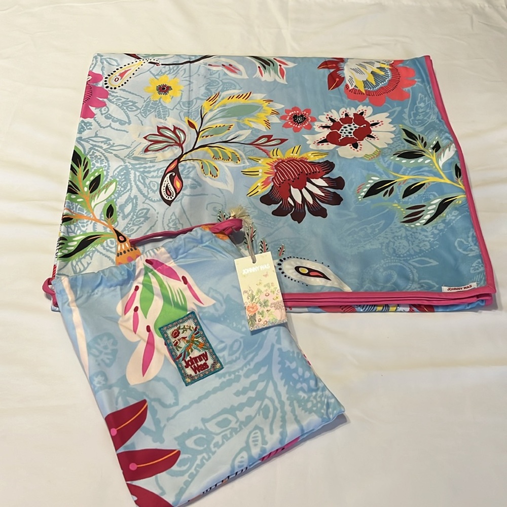 Johnny Was Rainbow Floral Beach Towel reversible 40"x70" NWT - Picture 5 of 9